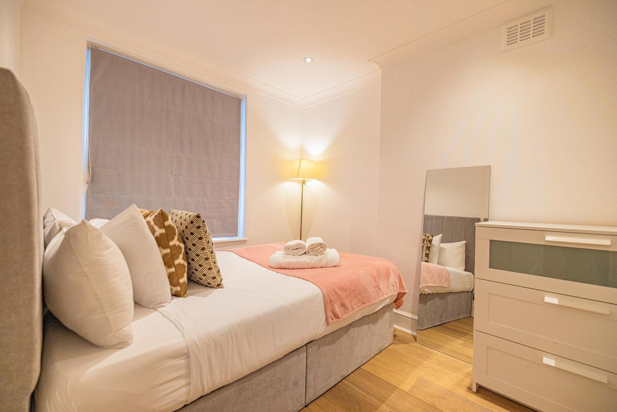 Gorgeous 3 B Edroom Home In Little Venice Лондон Екстериор снимка