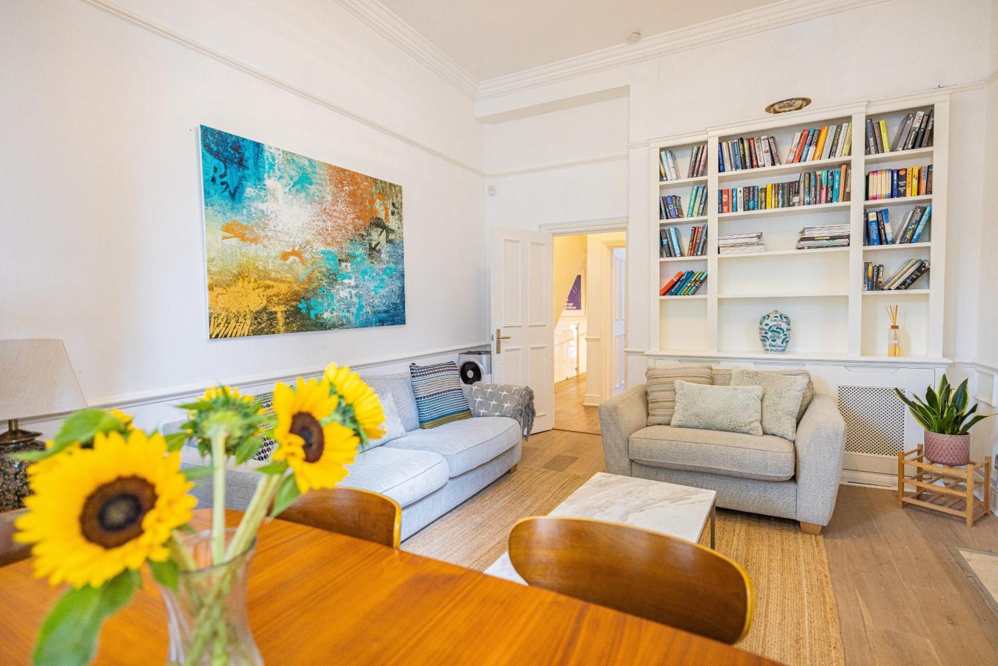 Gorgeous 3 B Edroom Home In Little Venice Лондон Екстериор снимка
