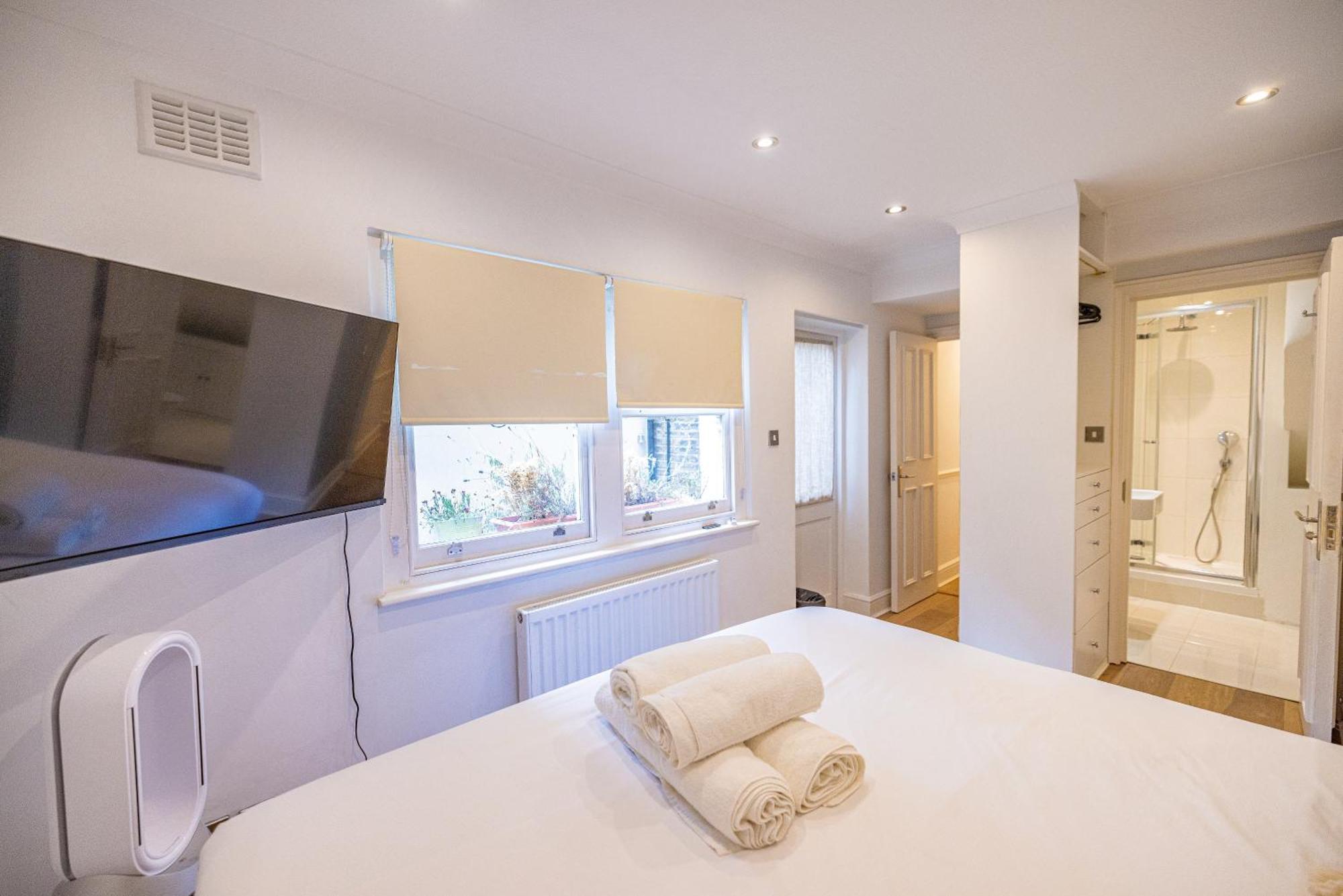 Gorgeous 3 B Edroom Home In Little Venice Лондон Екстериор снимка