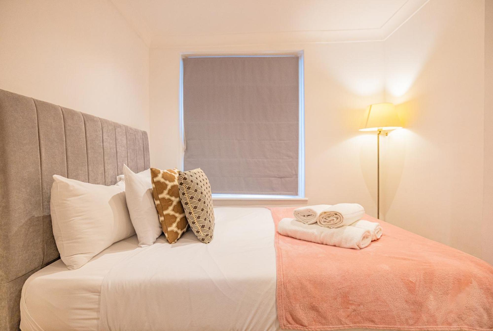 Gorgeous 3 B Edroom Home In Little Venice Лондон Екстериор снимка